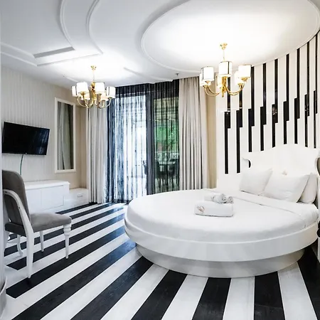 Golden Pars (adults Only) 3*