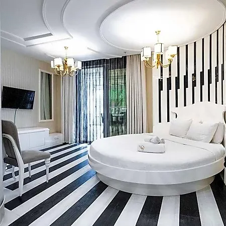 Golden Pars (adults Only) 3*