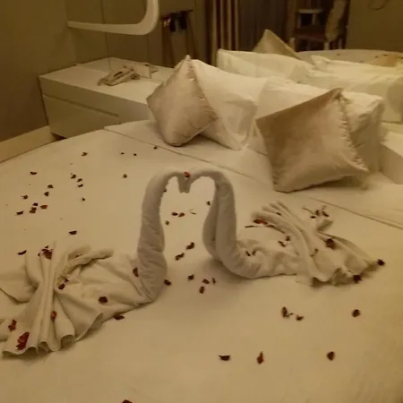 Golden Pars (adults Only) 3*