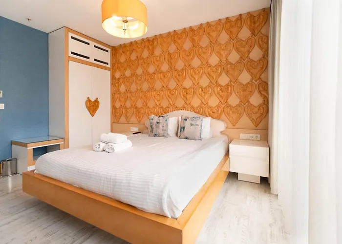 Golden Pars (adults Only) 3*