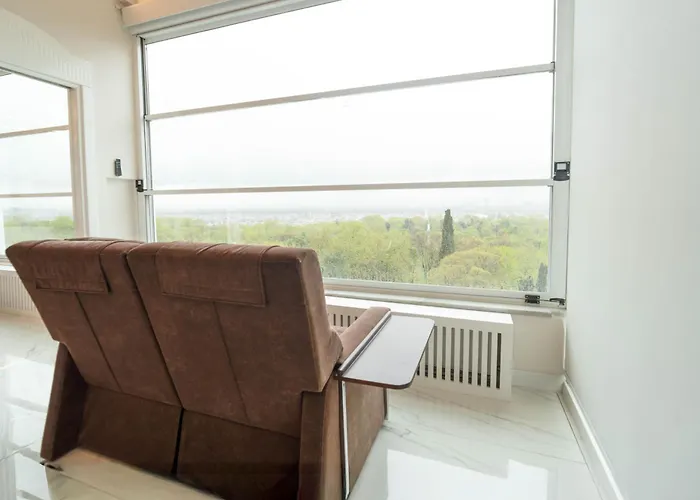 Golden Pars (adults Only)