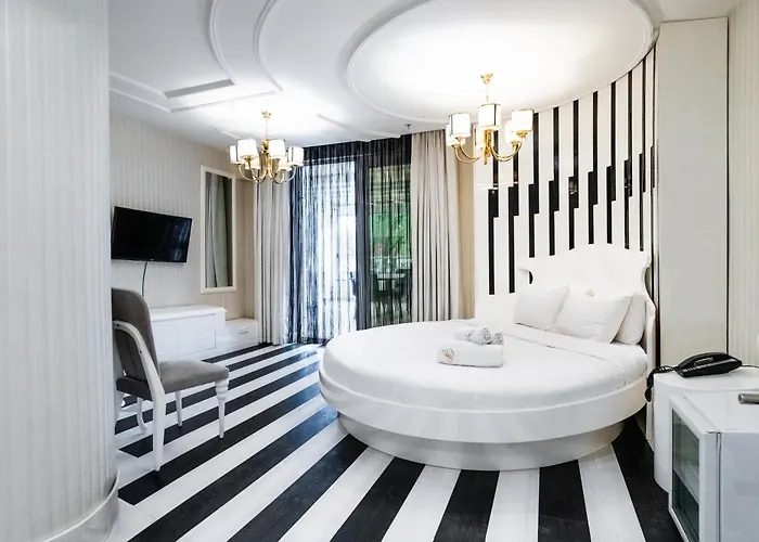 Golden Pars (adults Only) 3*