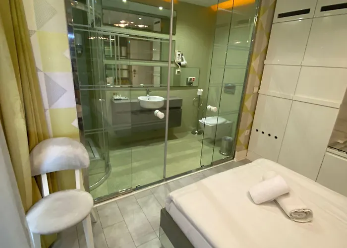 Golden Pars (adults Only)