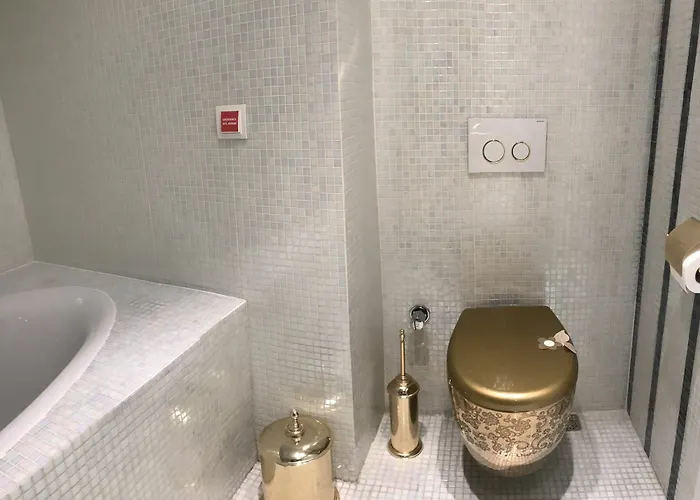 Golden Pars (adults Only)